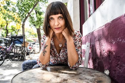La escritora Claudia Aboaf