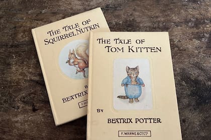 La escritora e ilustradora Beatrix Potter (1866-1943), que llegó a vender más de 250 millones de copias de sus libros, cautivó a niños de todo el mundo con sus relatos protagonizados por animales