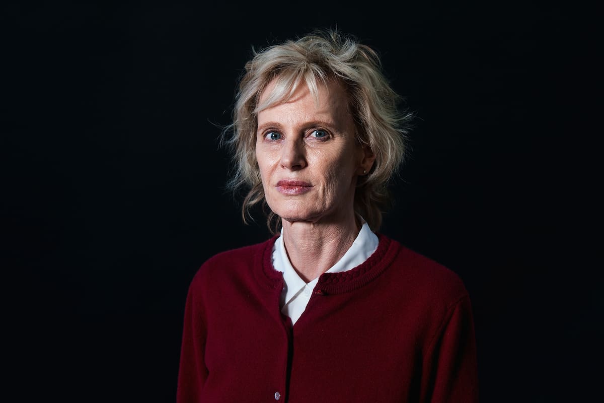 La escritora estadounidense Siri Hustvedt escribió "Historias de fantasmas", un libro sobre el duelo por la muerte de su esposo, Paul Auster
