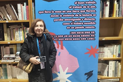 La escritora María Rosa Lojo en la ciudad coreana de Paju