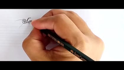 La escritura de cosas por las que estar grato en un cuaderno es una práctica que puede generar armonía interior