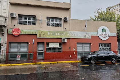 La Escuela Álamos estaba ubicada en Salguero 165, en el barrio de Almagro