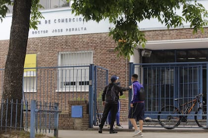 La Escuela de Comercio N°11 “Dr. José Peralta”, ubicada en la ciudad de Buenos Aires, fue uno de los 12.067 establecimientos donde se tomó la prueba en 2022