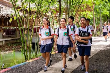 La escuela es una iniciativa privada que busca enseñar a sus estudiantes a ser "mejores personas".