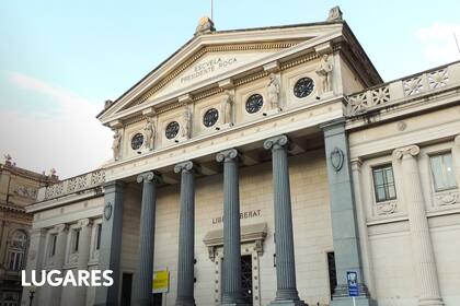 La escuela Presidente Roca y su característico estilo neogriego.