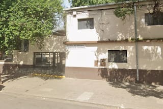Un estudiante de 14 años llevó un arma a la escuela y disparó dentro de un aula