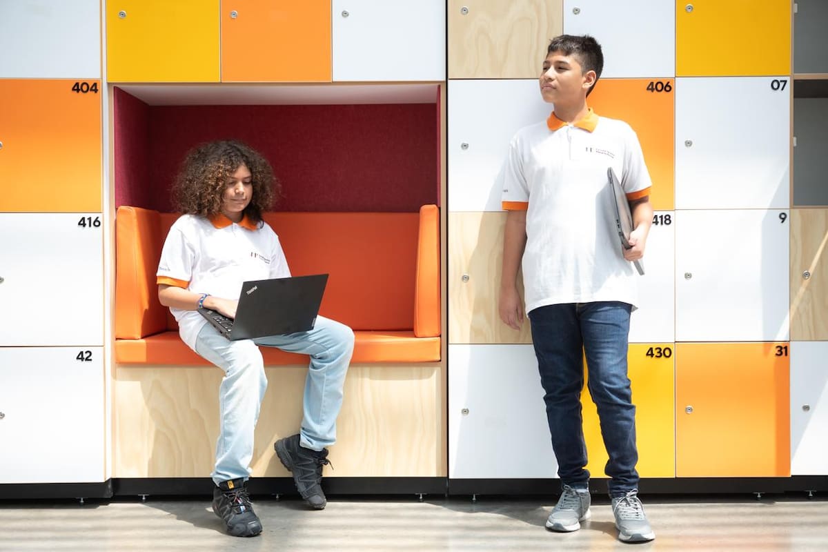 La Escuela Técnica Roberto Rocca (ETRR) impulsa un modo de aprendizaje experiencial, dinámico y centrado en el uso y la apropiación de las últimas tecnologías