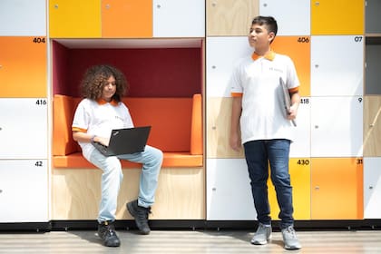 La Escuela Técnica Roberto Rocca (ETRR) impulsa un modo de aprendizaje experiencial, dinámico y centrado en el uso y la apropiación de las últimas tecnologías