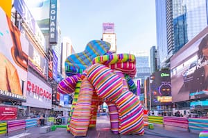 La Escultura de los sueños, de Marta Minujín, en Times Square en noviembre último