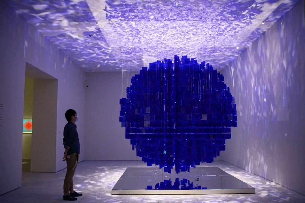 La "Esfera Azul" (2013), adquirida por la Tate en 2024, será una de las estrellas de la retrospectiva