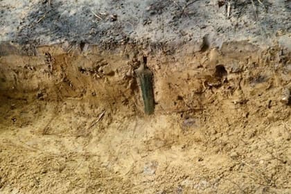 La espada se encontraba enterrada a pocos metros y data de la Edad del Bronce