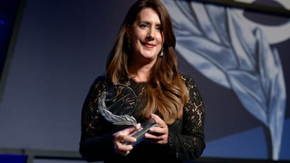 La española Dolores Redondo ganó el Premio Planeta de novela 2016