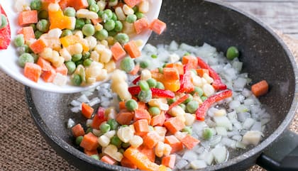La especialista indicó que las verduras congeladas son una opción conveniente y saludable