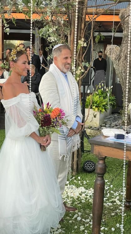 La espectacular entrada de Natalia Lobo a su casamiento (Instagram @lalobo_nat)