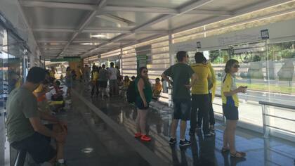 La espera del BRT, tras bajar del Metro