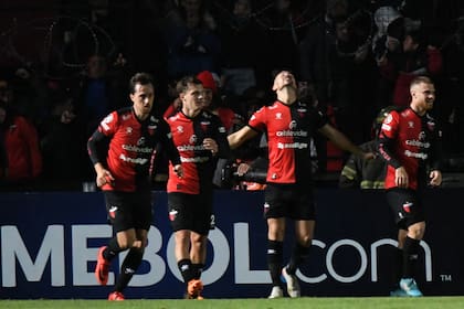 La espléndida noche de Lértora fue la espléndida noche de Colón frente a Olimpia.