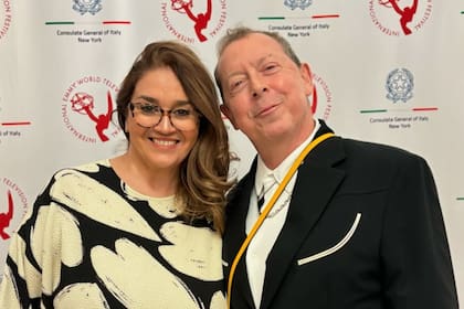 La esposa de Alfred Oliveri lo despidió en las redes sociales