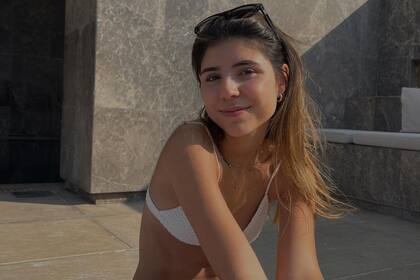 La esposa de un jugador de la Scaloneta le mandó un regalo a la ex de Alexis Mac Allister