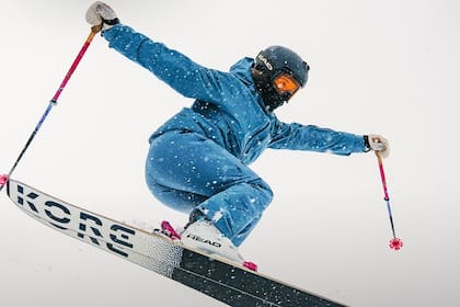 La esquiadora argentina Agostina Vietti marca tendencia en un deporte extremo que crece en popularidad