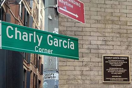 La “Esquina Charly García”, en la intersección entre Walker Street y Cortlandt Alley, Nueva York