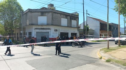 La esquina de Mitre y Castelli, en Quilmes centro, donde ocurrió el intento de robo y el tiroteo