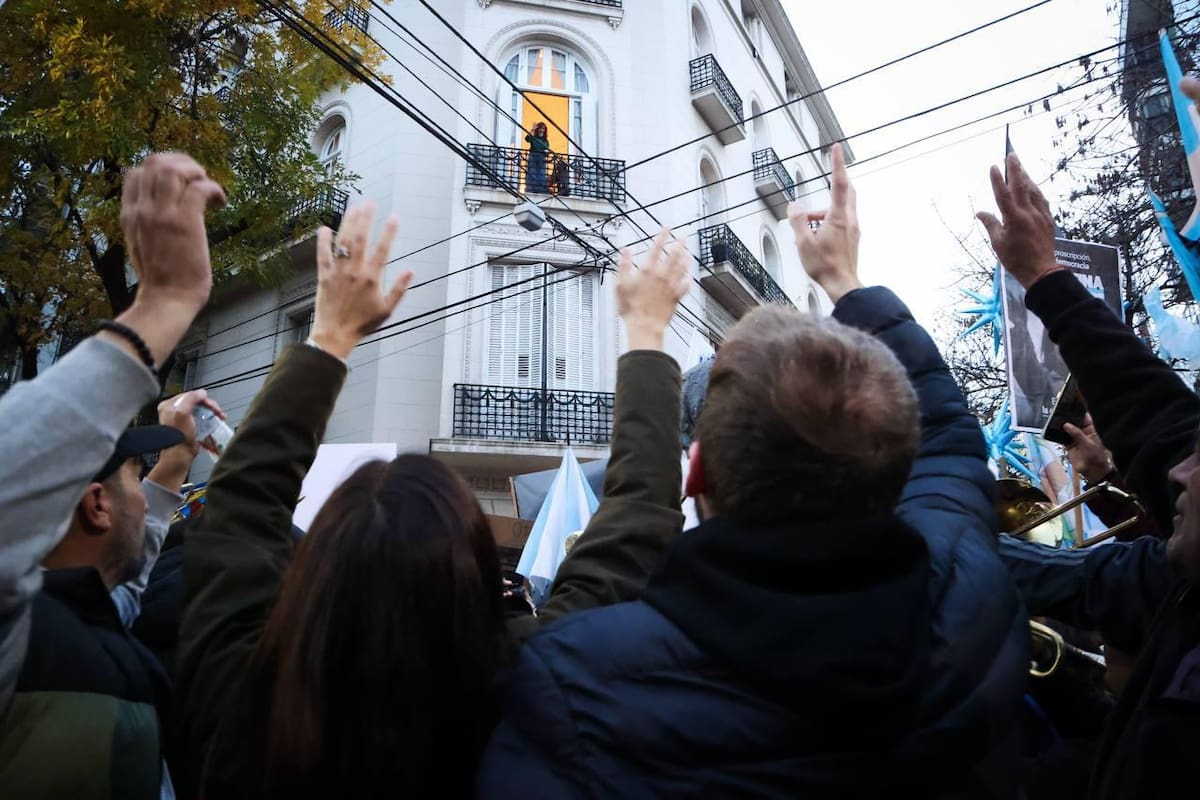 La esquina de San José 1111 será hoy el punto de encuentro de la militancia kirchnerista
