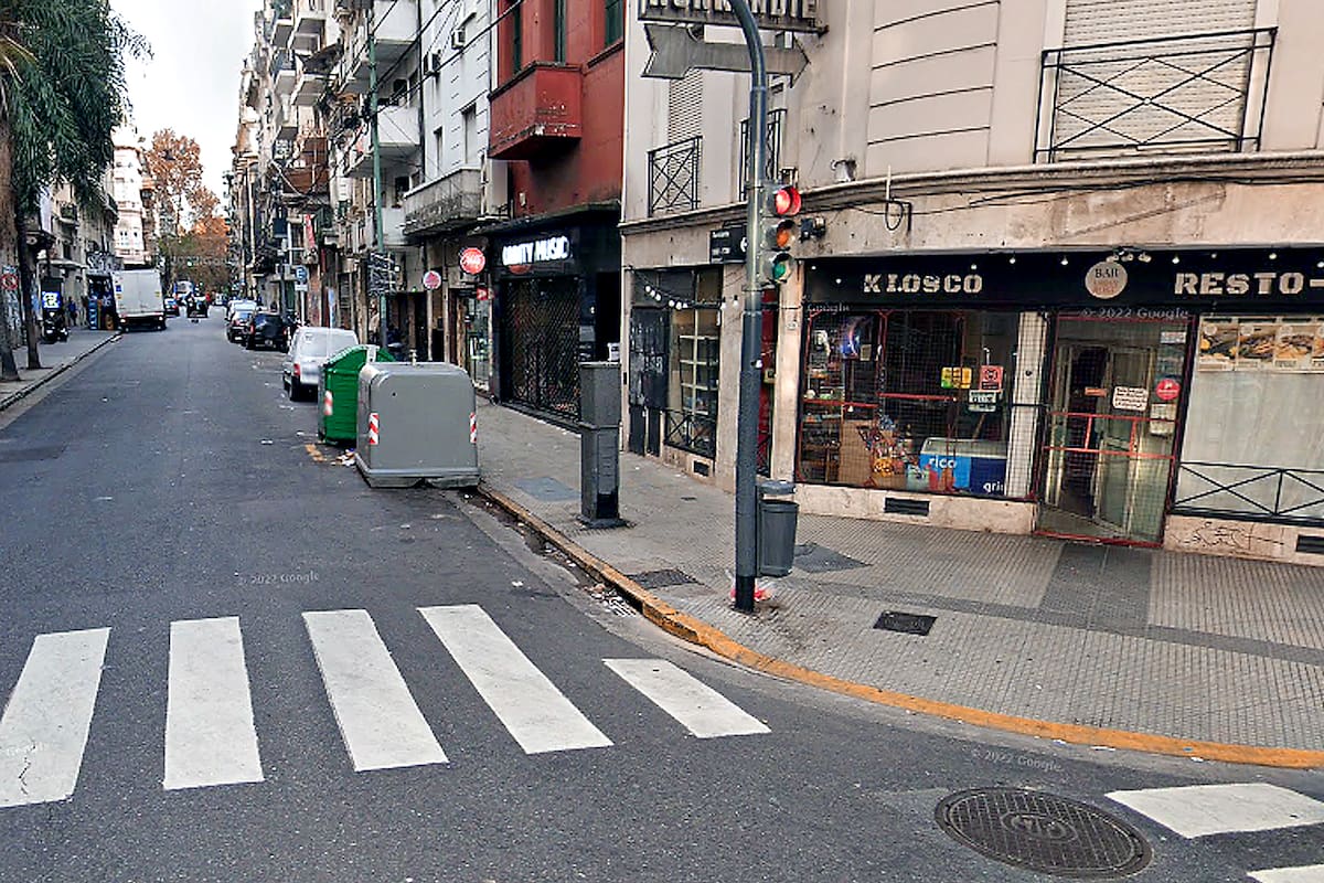 La esquina donde ocurrió el asalto al turista norteamericano.