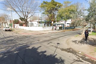 Discutieron en un partido de fútbol, lo persiguió 15 cuadras y lo baleó: hirió a un chico de 6 años en la cara