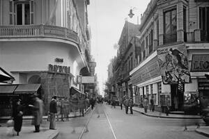 La esquina noroeste y noreste de Florida y Corrientes, justo antes del ensanche. 1936.