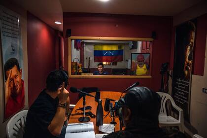 La estación de radio donde Osvaldo Rivero hace su programa de radio