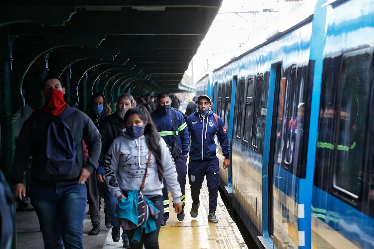 La estación Lanús con un alto movimiento de pasajeros