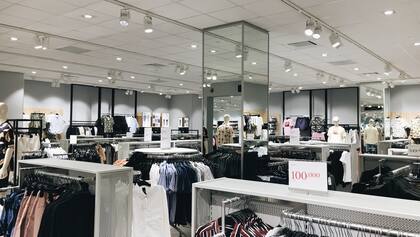 La estadounidense trabajaba en una tienda de ropa