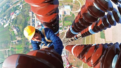 La estatal china State Grid, el mayor proveedor de electricidad del mundo, busca comprar la brasileña CPFL por US$13.000 millones