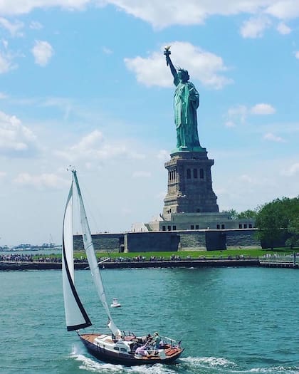 La Estatua de la Libertad atrae millones de visitantes al año (Instagram/@photo.toki_world)