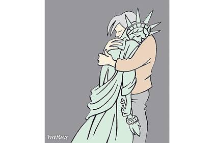 La Estatua de la Libertad, dos días después de los ataques del 11 de septiembre de 2001