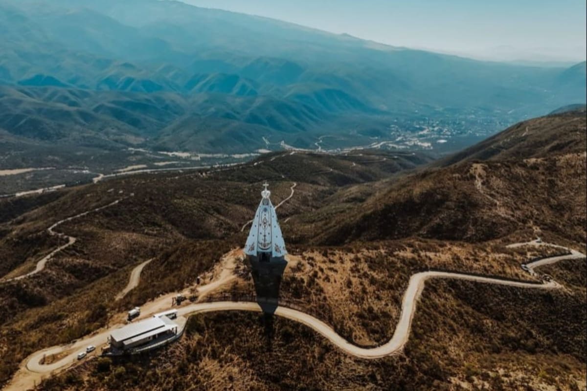 La estatua de la Virgen del Valle que se inauguró en Catamarca.