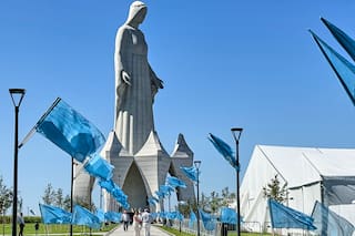 Inauguran enorme estatua de la Virgen María en pequeño pueblo de Polonia