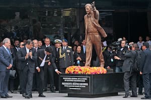 La estatua de Néstor Kichner en la Unasur