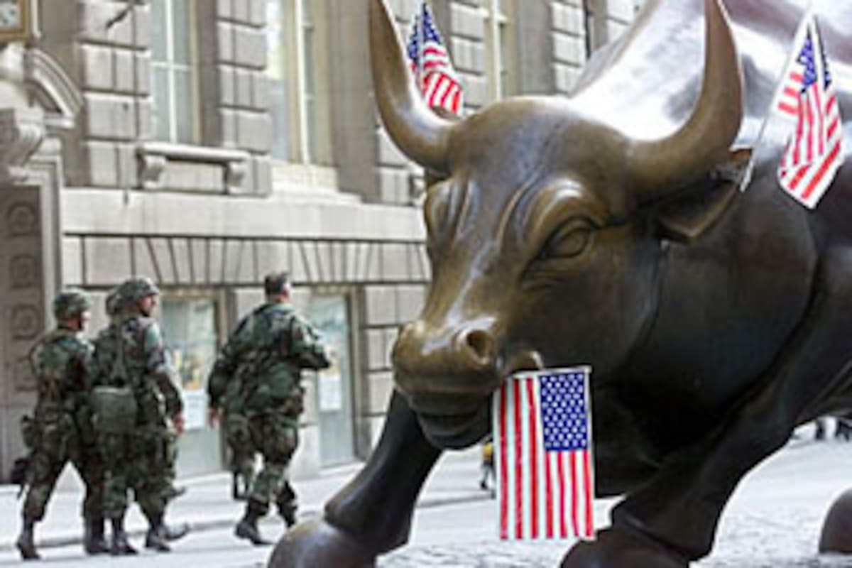 La estatua del toro, en Wall Street, símbolo del modelo vigente, después de los atentados del 11 de septiembre