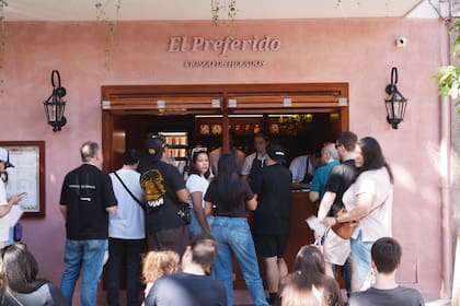 La estética y la rigurosidad de cocina de El Preferido se combinan en esta nueva apuesta heladera