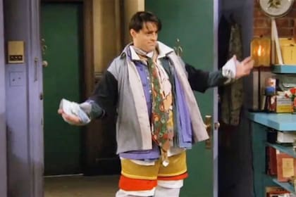 La estrategia fue comparada con un episodio de Friends en el que Joey se pone toda la ropa de Chandler