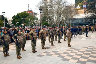 Fuerzas Armadas, crisis salarial y venta de inmuebles