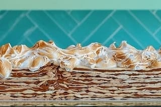 Del Rogel de un metro a la merienda libre: cafés con porciones abundantes para compartir