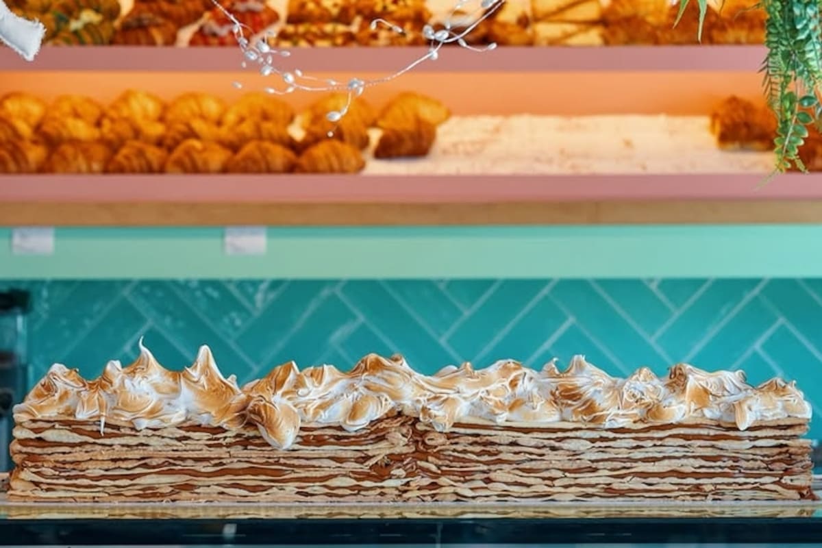 La estrella de Indie Café es la torta Rogel de un metro