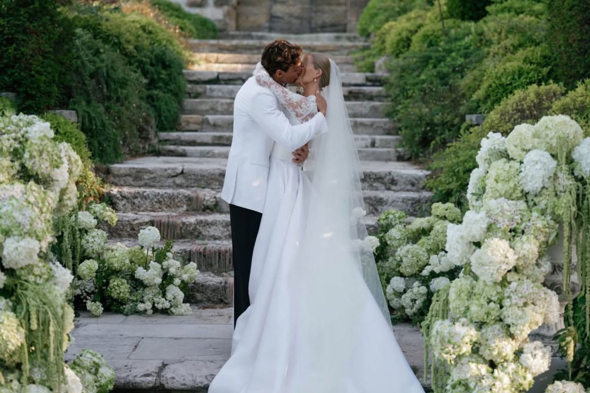 La estrella del atletismo que se casó en secreto y mostró las fotos de una boda de lujo