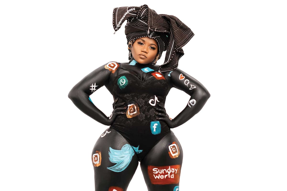 La estrella del house sudafricano Busiswa