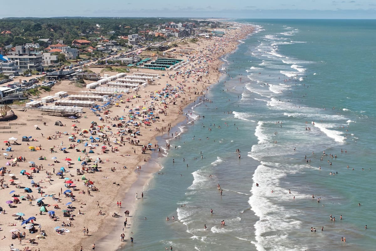 “La estrella del verano es la otitis”, aseguró la especialista en LN+, y detalló que la consulta por este cuadro “aumentó de manera exponencial”, sobre todo en chicos que pasan gran parte del día en el agua