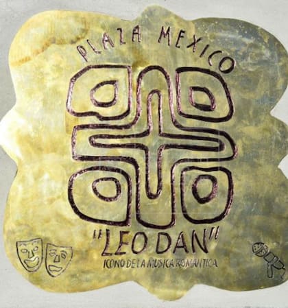 La estrella Maya de Leo Dan en la Plaza México, de Lynwood, California