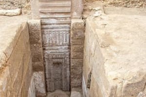 La estructura está hecha de granito rosa, un material muy exclusivo en esa época (Foto: Ministry of Tourism and Antiquities)
