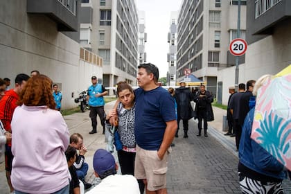 La evacuación fue inmediata y preventiva, y obligó a que cerca de 200 personas debieron abandonar sus departamentos en cuestión de minutos